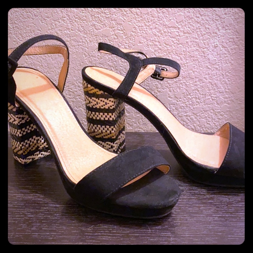 Black thick heel with decoration -sz 9